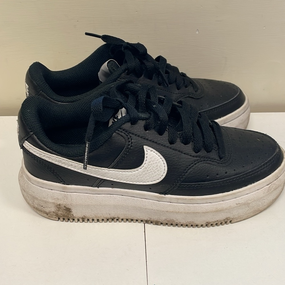 NIKE Court Vision Alta Womens Shoes - Picture 2 of 10